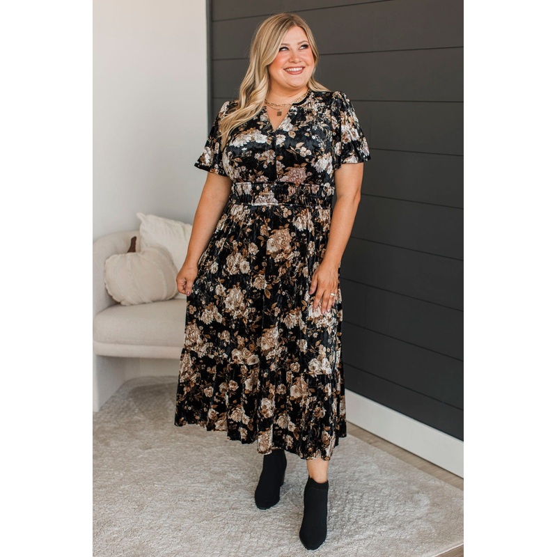 Lady In Love Floral Midi Dress- Black